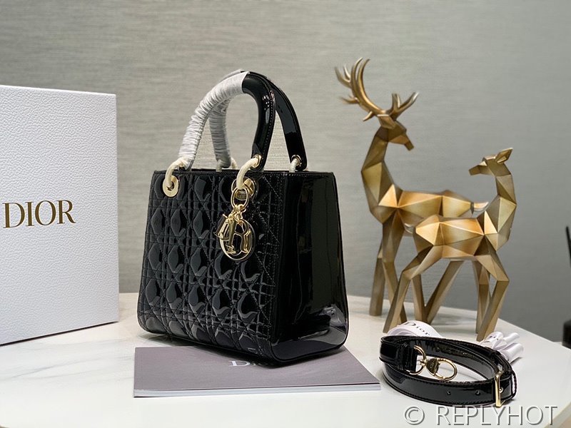 디올 Lady Dior 미디움 백 / 블랙 페이턴트 [매장가900만원대]