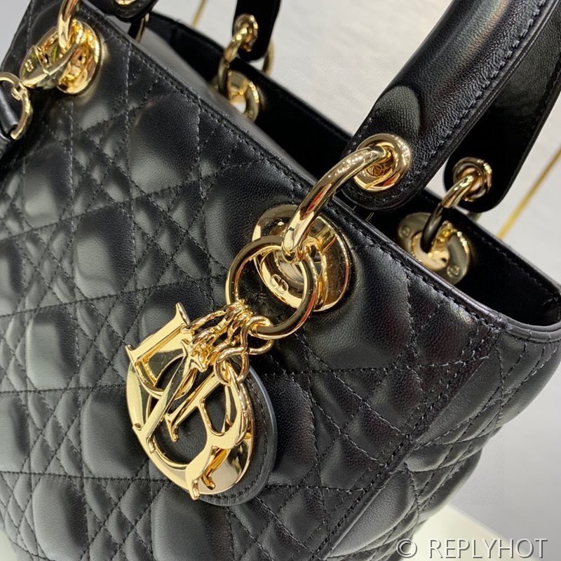 디올 Lady Dior 미디움 백 / 블랙 [매장가900만원대]