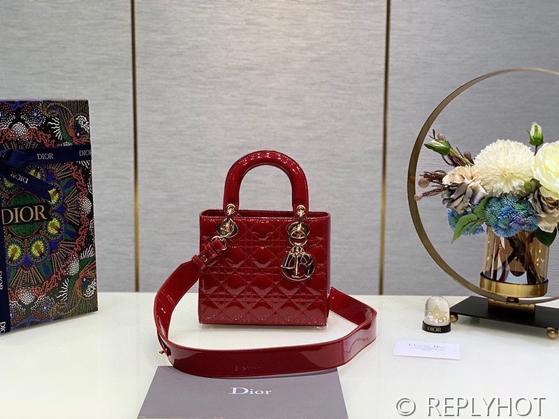 디올 Lady Dior My ABCDior 스몰 백 / 체리레드 페이턴트 [매장가840만원대]