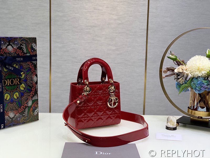 디올 Lady Dior My ABCDior 스몰 백 / 체리레드 페이턴트 [매장가840만원대]