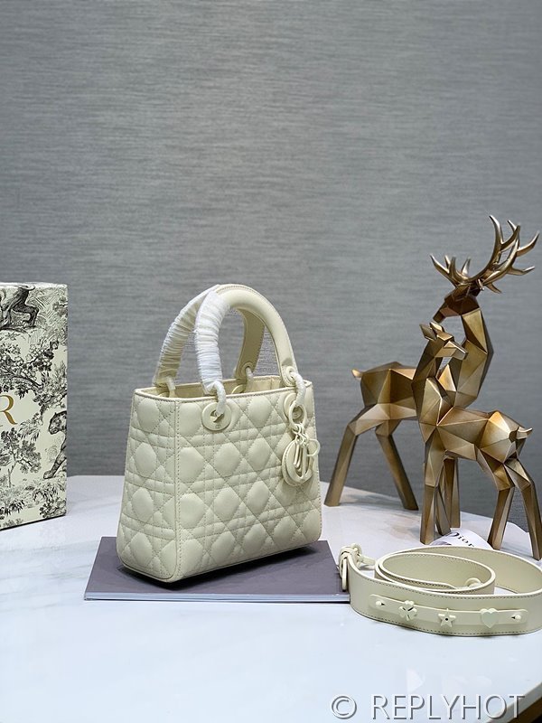 디올 Lady Dior My ABCDior 스몰 백 / 울트라매트 화이트 [매장가840만원대]