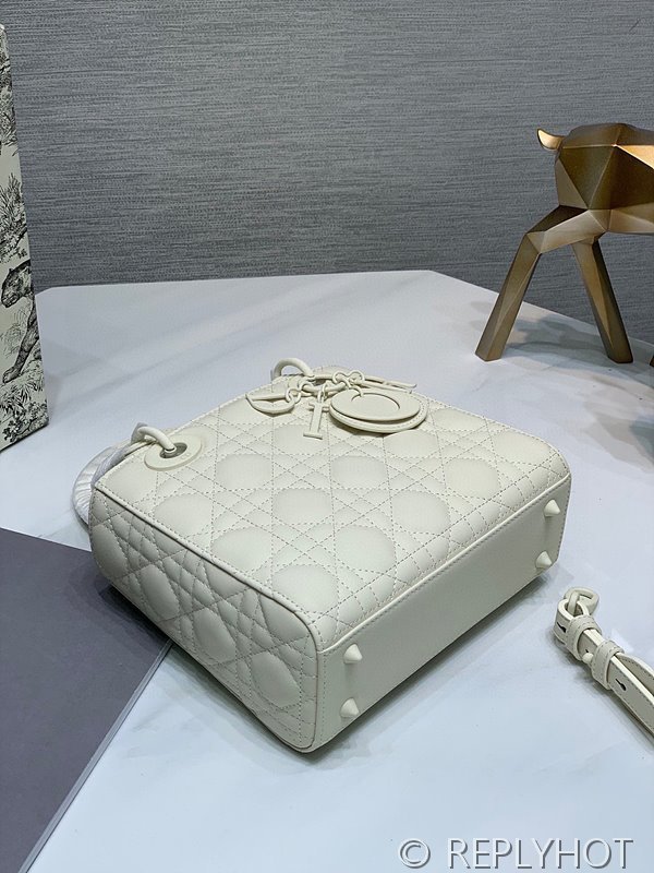 디올 Lady Dior My ABCDior 스몰 백 / 울트라매트 화이트 [매장가840만원대]