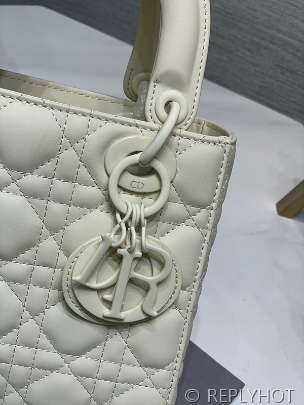 디올 Lady Dior My ABCDior 스몰 백 / 울트라매트 화이트 [매장가840만원대]