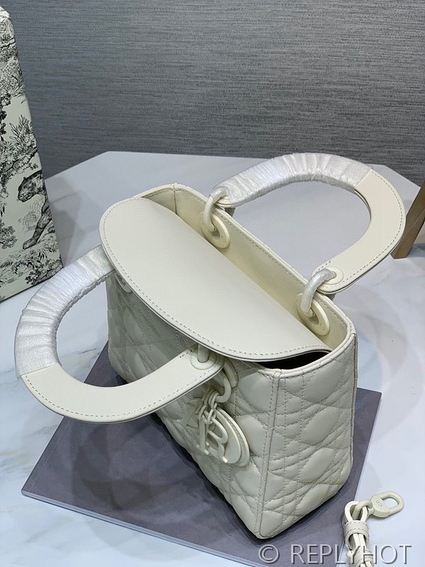 디올 Lady Dior My ABCDior 스몰 백 / 울트라매트 화이트 [매장가840만원대]