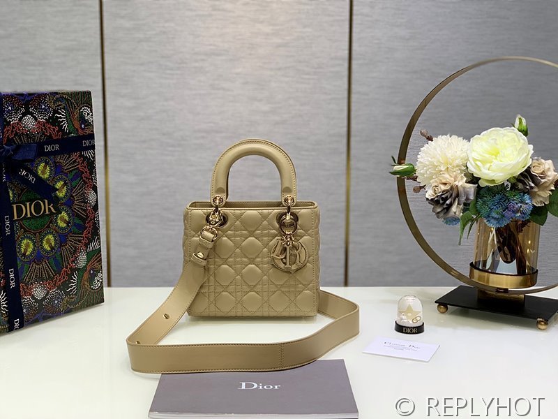 디올 Lady Dior My ABCDior 스몰 백 / 비스킷 에나멜 [매장가840만원대]