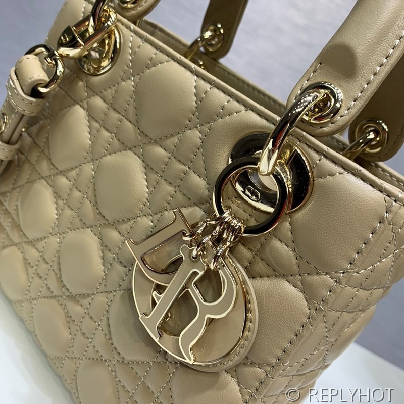 디올 Lady Dior My ABCDior 스몰 백 / 비스킷 에나멜 [매장가840만원대]