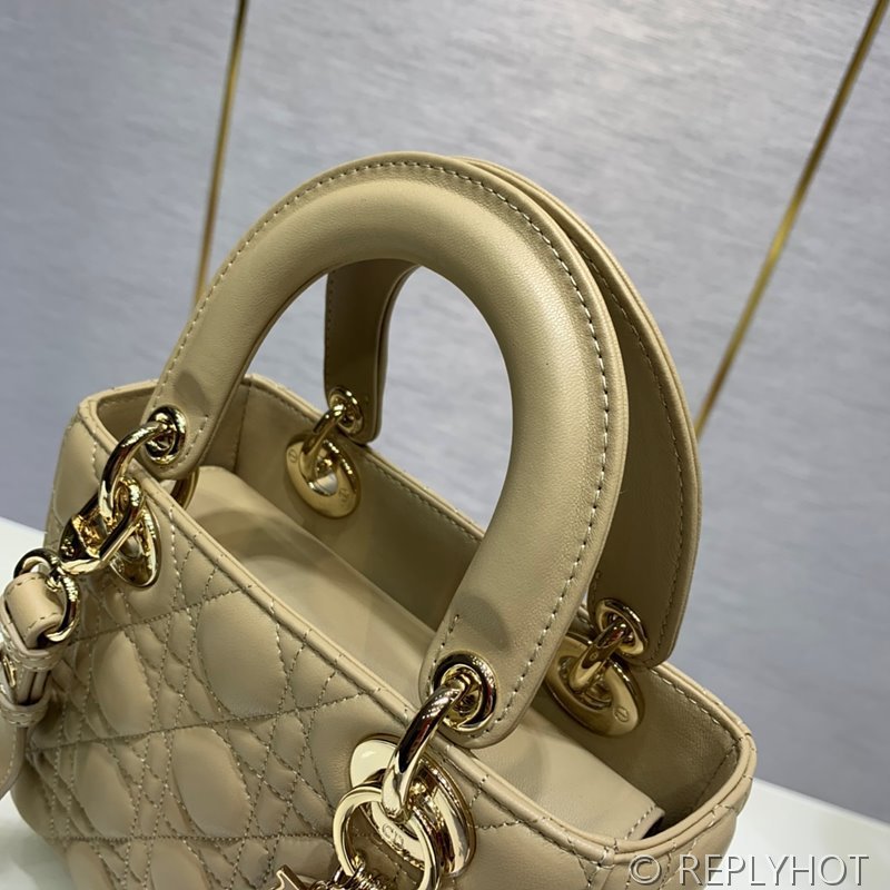 디올 Lady Dior My ABCDior 스몰 백 / 비스킷 에나멜 [매장가840만원대]