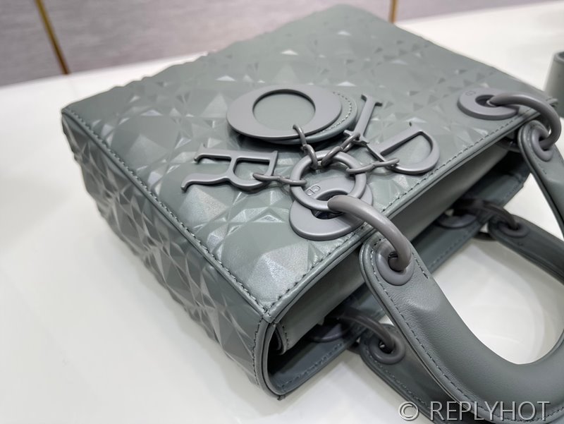 디올 Lady Dior My ABCDior 스몰 백 / 그레이 다이아몬드퀄팅 [매장가840만원대]