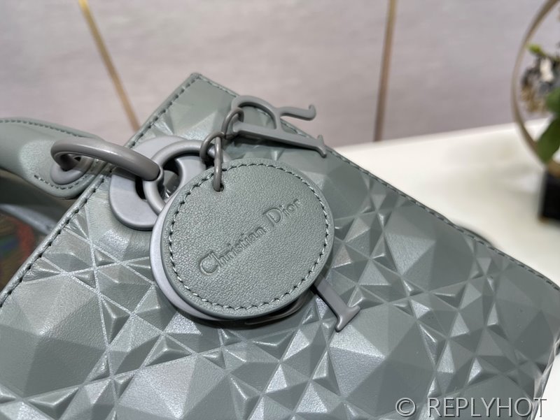디올 Lady Dior My ABCDior 스몰 백 / 그레이 다이아몬드퀄팅 [매장가840만원대]