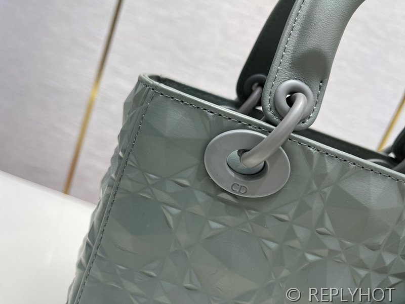 디올 Lady Dior My ABCDior 스몰 백 / 그레이 다이아몬드퀄팅 [매장가840만원대]