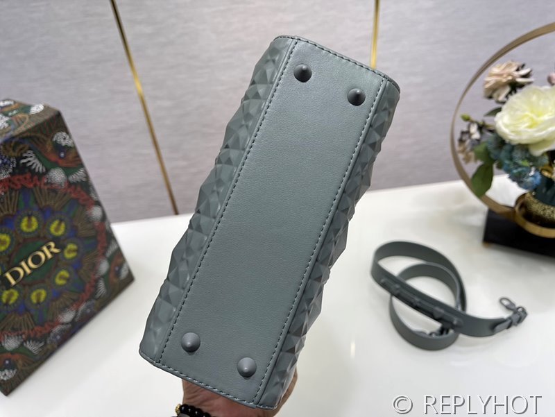 디올 Lady Dior My ABCDior 스몰 백 / 그레이 다이아몬드퀄팅 [매장가840만원대]