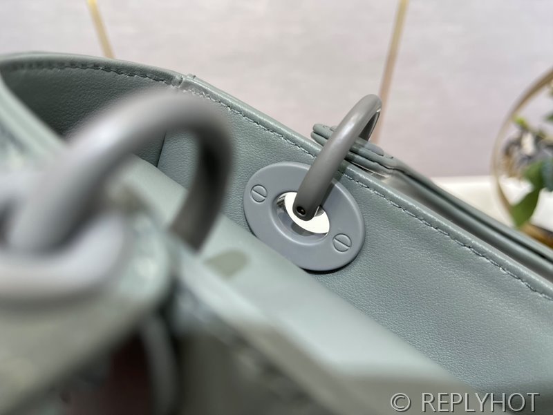 디올 Lady Dior My ABCDior 스몰 백 / 그레이 다이아몬드퀄팅 [매장가840만원대]