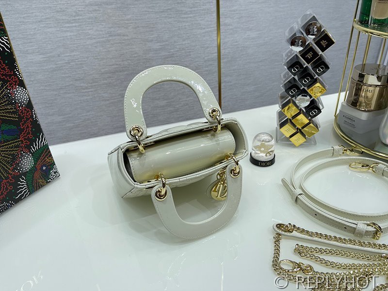 디올 Lady Dior 미니 백 / 화이트 페이턴트 [매장가750만원대]
