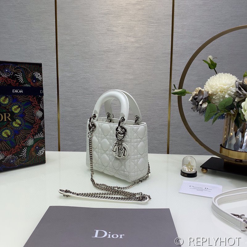 디올 Lady Dior 미니 백 / 화이트실버 [매장가750만원대]