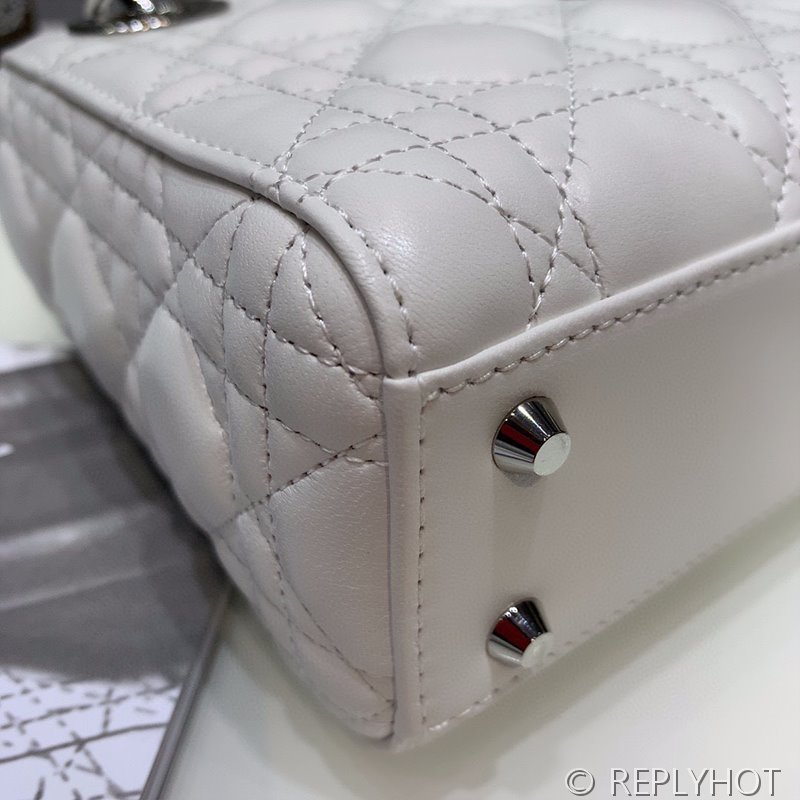 디올 Lady Dior 미니 백 / 화이트실버 [매장가750만원대]