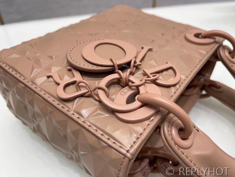 디올 Lady Dior 미니 백 / 핑크 다이아몬드퀄링 [매장가750만원대]