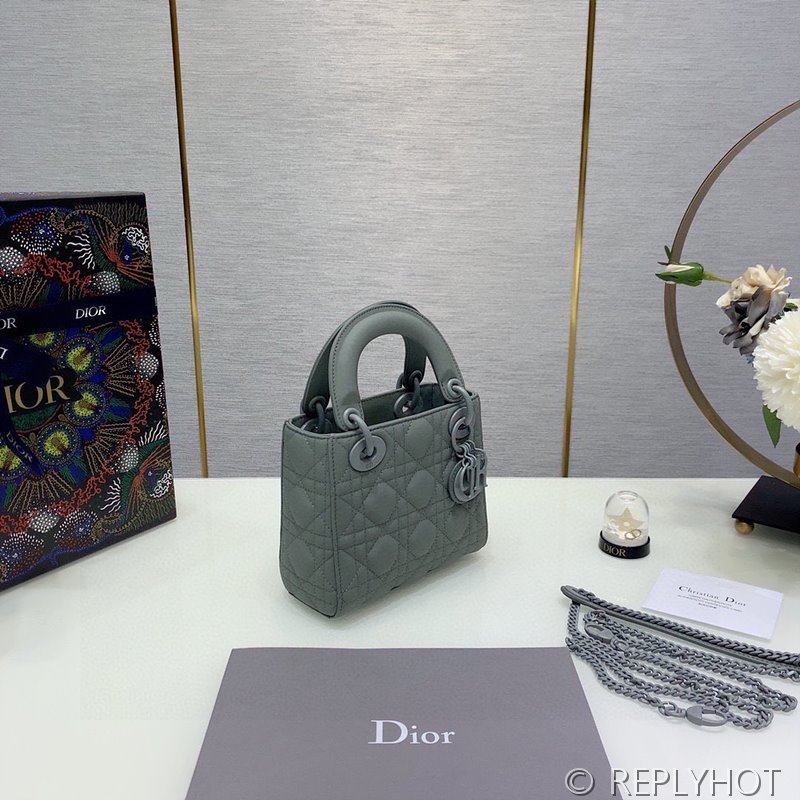 디올 Lady Dior 미니 백 / 울트라매트 스톤그레이 [매장가750만원대]