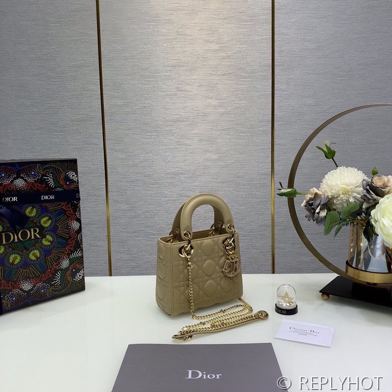 디올 Lady Dior 미니 백 / 비스킷 에나멜 [매장가750만원대]