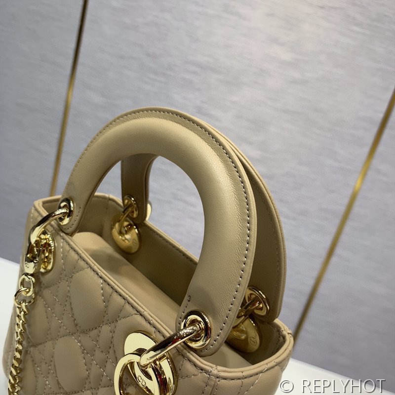 디올 Lady Dior 미니 백 / 비스킷 에나멜 [매장가750만원대]