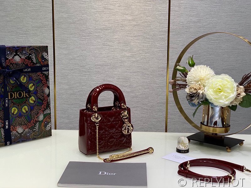 디올 Lady Dior 미니 백 / 버건디 페이턴트 [매장가750만원대]