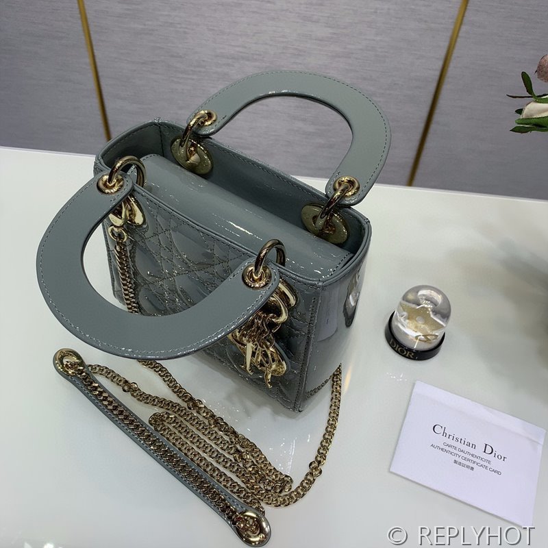 디올 Lady Dior 미니 백 / 스톤그레이 페이턴트 [매장가750만원대]