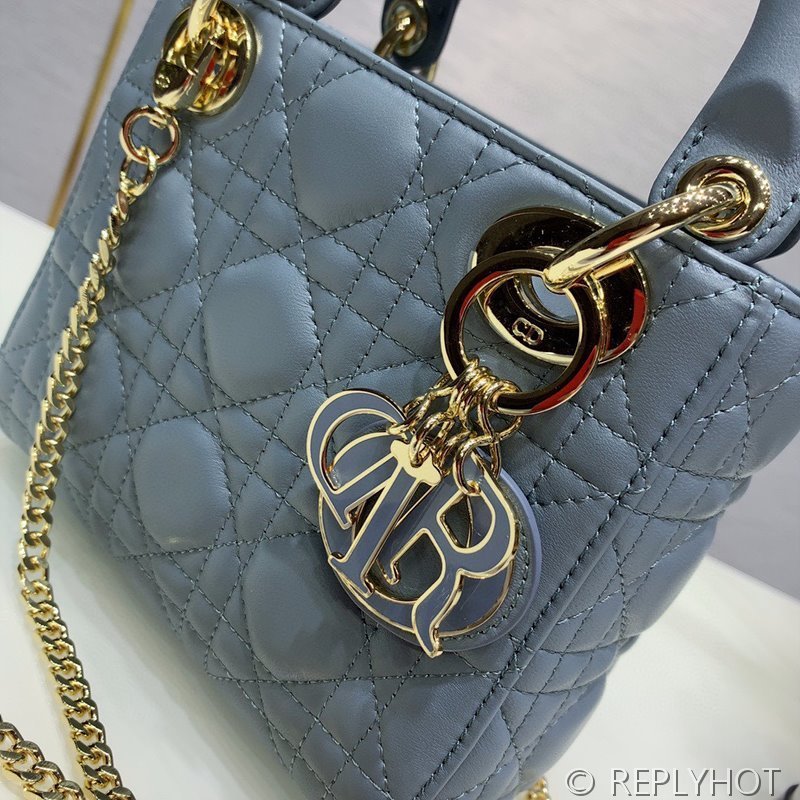 디올 Lady Dior 미니 백 / 데님블루 에나멜 [매장가750만원대]