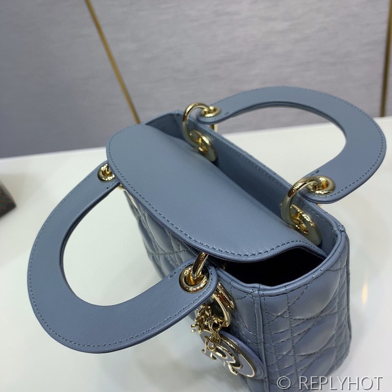 디올 Lady Dior 미니 백 / 데님블루 에나멜 [매장가750만원대]
