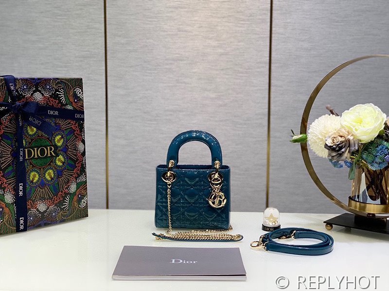 디올 Lady Dior 미니 백 / 네이비블루 페이턴트 [매장가750만원대]
