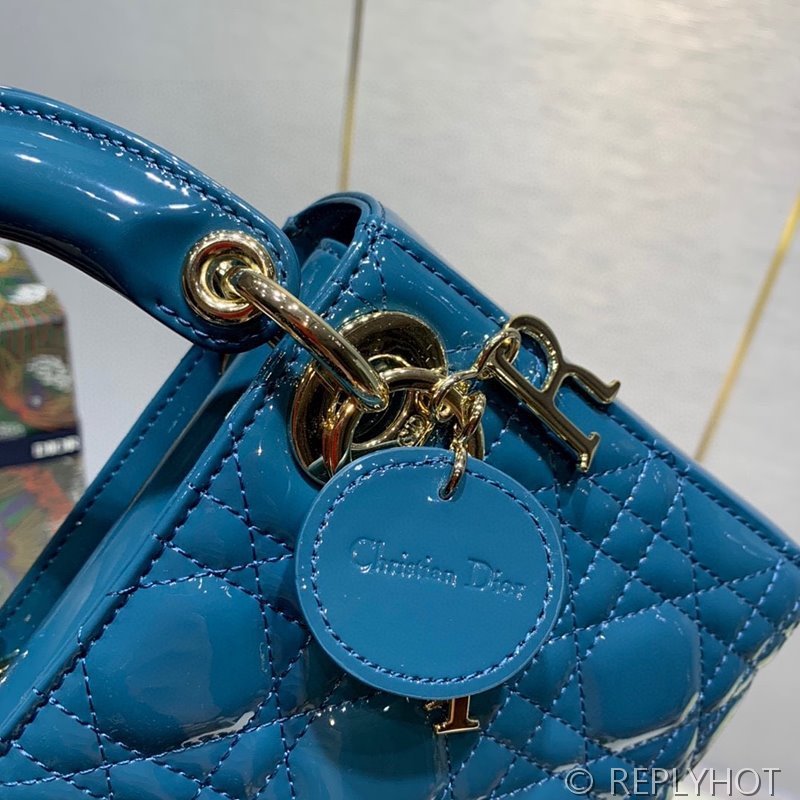 디올 Lady Dior 미니 백 / 네이비블루 페이턴트 [매장가750만원대]