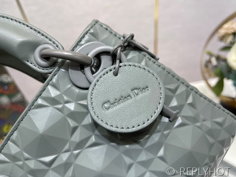 디올 Lady Dior 미니 백 / 그레이 다이아몬드퀄팅 [매장가750만원대]