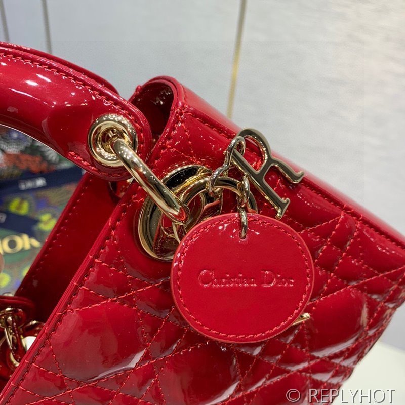 디올 Lady Dior 미니 백 / 체리레드페이턴트 [매장가750만원대]