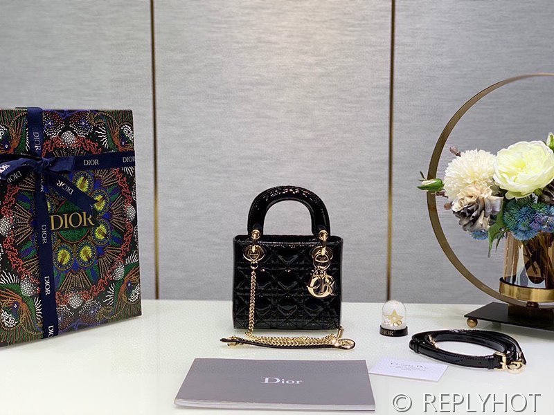 디올 Lady Dior 미니 백 / 블랙페이턴트 [매장가750만원대]