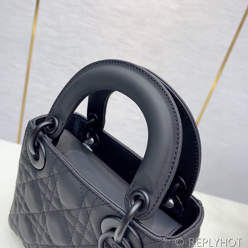 디올 Lady Dior 미니 백 / 울트라매트 블랙 [매장가750만원대]