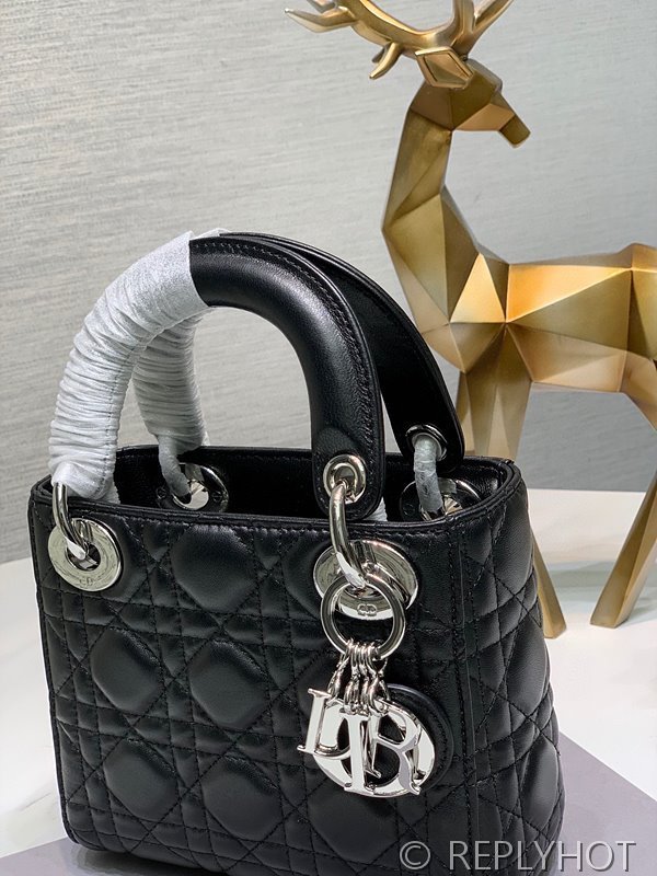 디올 Lady Dior 미니 백 / 블랙실버 [매장가750만원대]