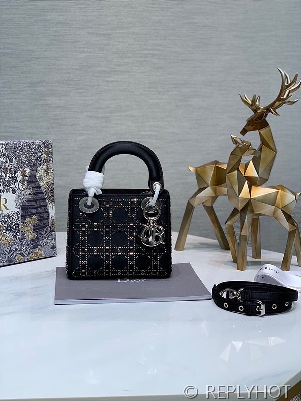 디올 Lady Dior 미니 백 / 라인스톤 블랙 [매장가750만원대]