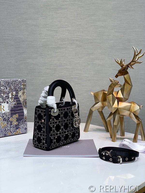 디올 Lady Dior 미니 백 / 라인스톤 블랙 [매장가750만원대]