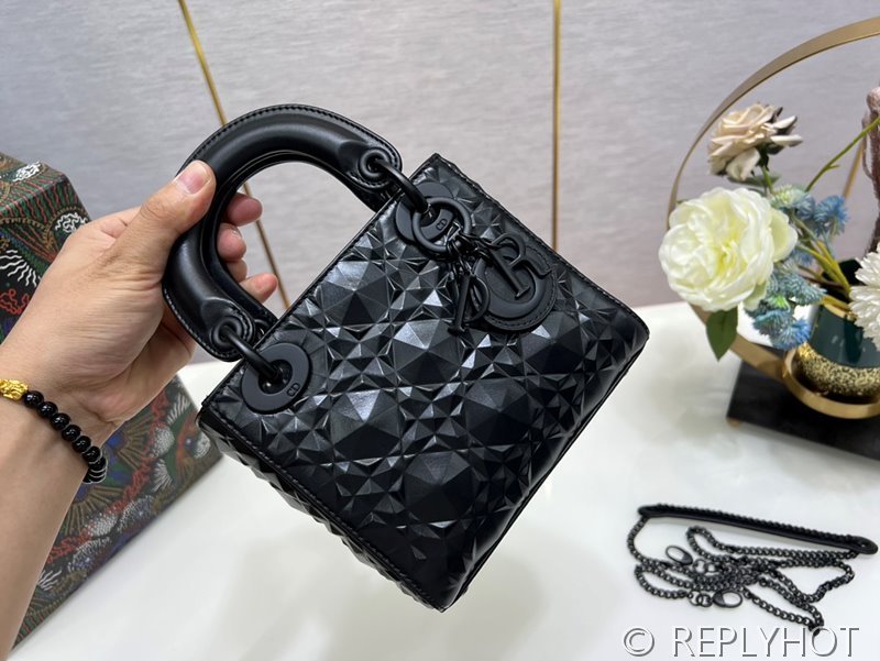 디올 Lady Dior 미니 백 / 블랙 다이아몬드퀄팅 [매장가750만원대]