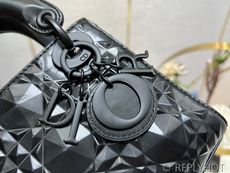 디올 Lady Dior 미니 백 / 블랙 다이아몬드퀄팅 [매장가750만원대]