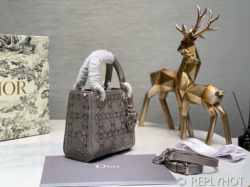 디올 Lady Dior 미니 백 / 라인스톤그레이 [매장가750만원대]