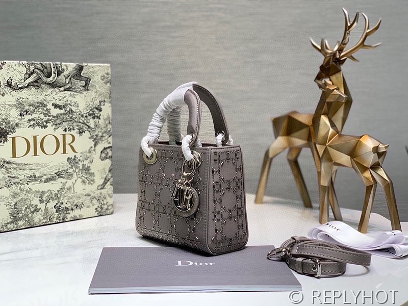 디올 Lady Dior 미니 백 / 라인스톤그레이 [매장가750만원대]