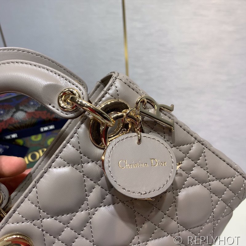 디올 Lady Dior 미니 백 / 그레이 [매장가750만원대]