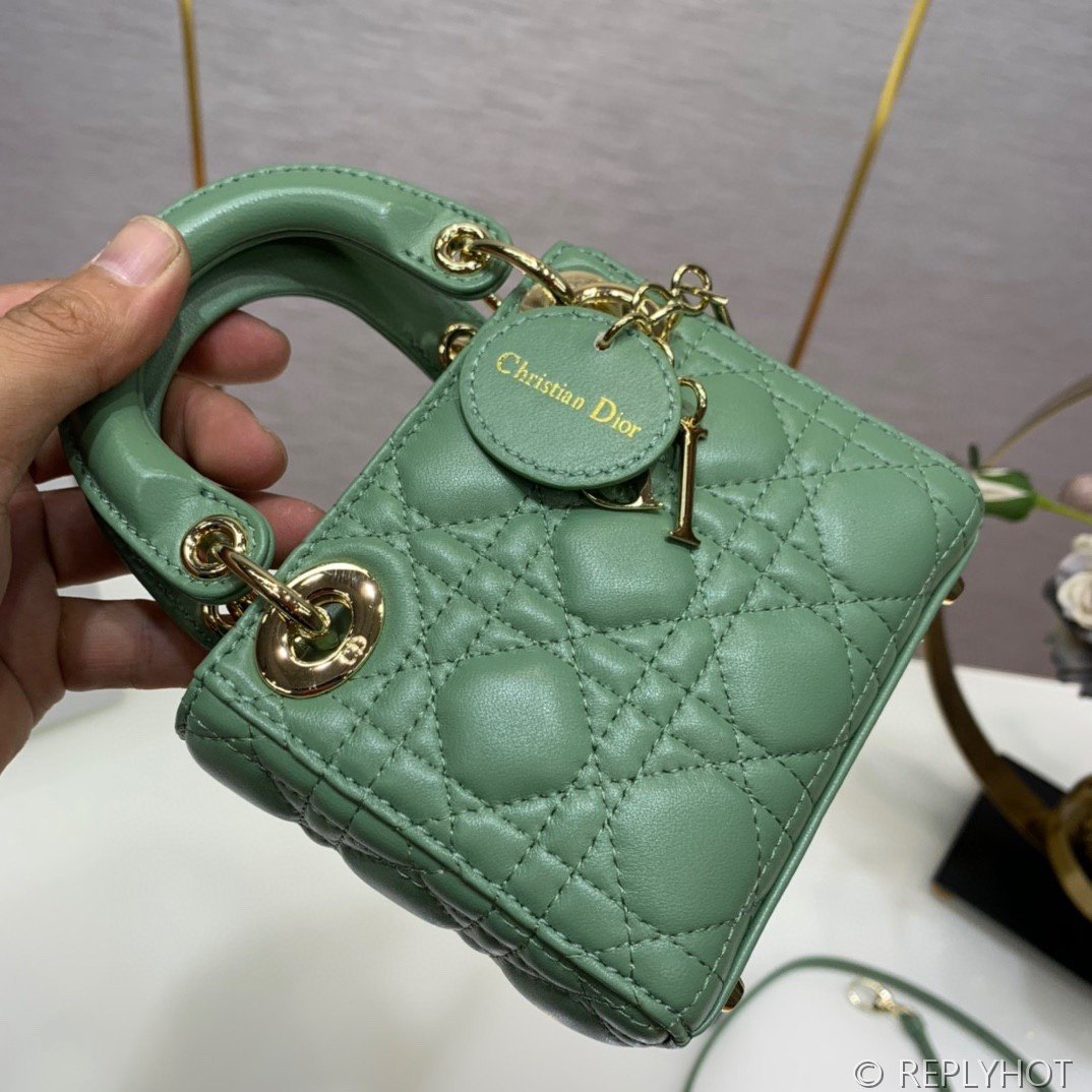 디올 Lady Dior 마이크로 백 / 아보카도그린 [매장가540만원대]