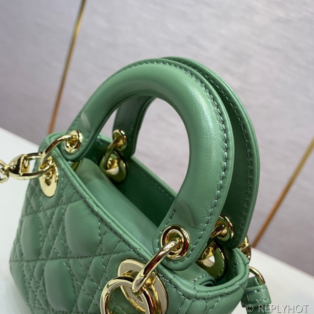 디올 Lady Dior 마이크로 백 / 아보카도그린 [매장가540만원대]