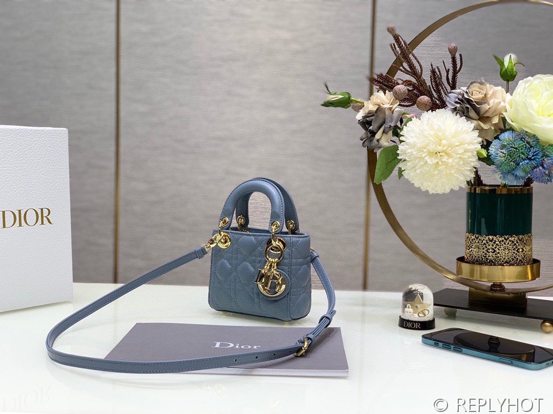 디올 Lady Dior 마이크로 백 / 헤이즈블루 [매장가540만원대]