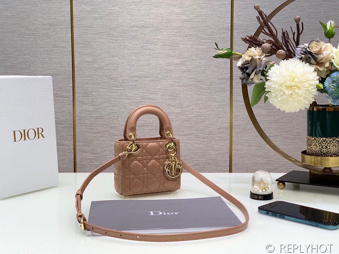 디올 Lady Dior 마이크로 백 / 블러쉬핑크 [매장가540만원대]