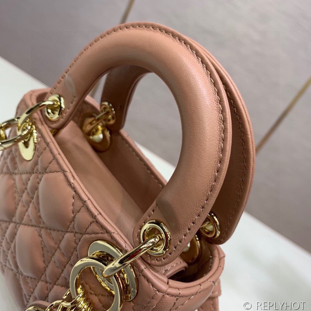 디올 Lady Dior 마이크로 백 / 블러쉬핑크 [매장가540만원대]