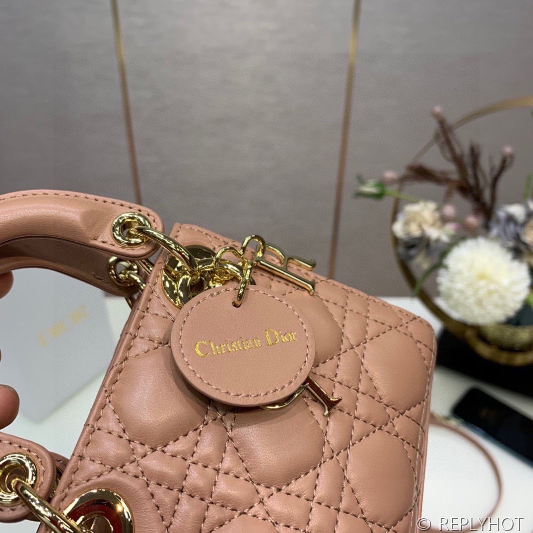 디올 Lady Dior 마이크로 백 / 블러쉬핑크 [매장가540만원대]