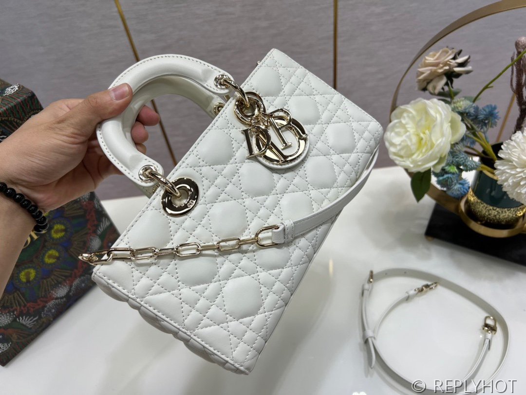 디올 Lady D-Joy 미디움 백 / 화이트 [매장가740만원대]
