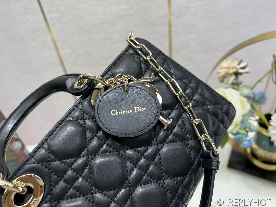 디올 Lady D-Joy 미디움 백 / 블랙 [매장가740만원대]