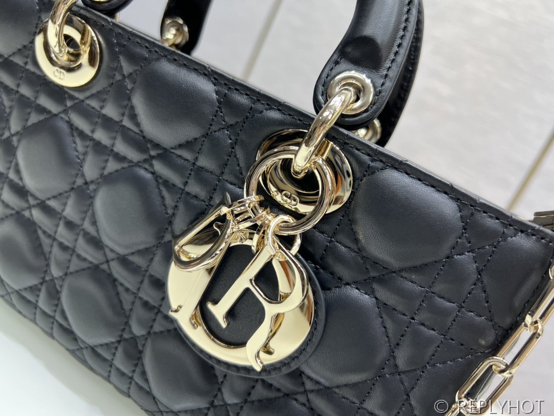 디올 Lady D-Joy 미디움 백 / 블랙 [매장가740만원대]